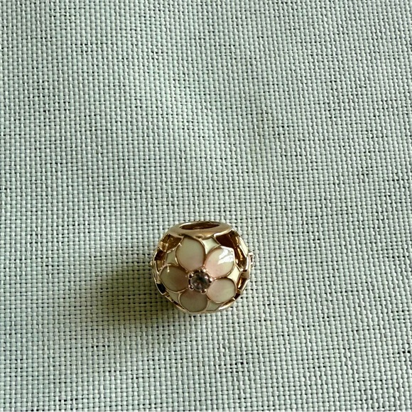 Pandora Magnolia Rose Gold Floral Charm - Picture 3 of 4